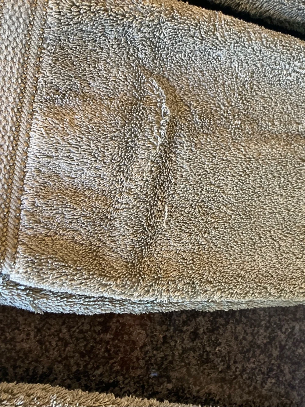 2 Croscill towels, 3 hand towels and 1 bath mat.